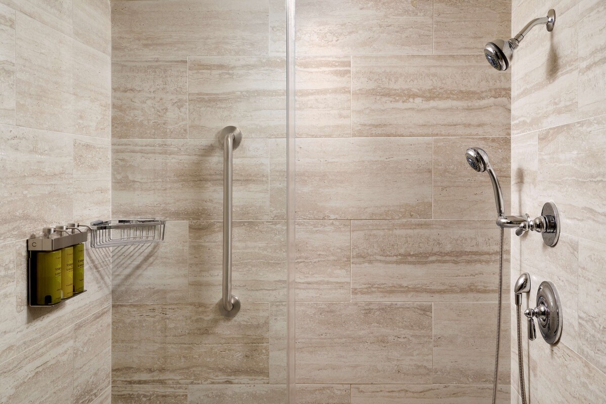 Shower kamar mandi