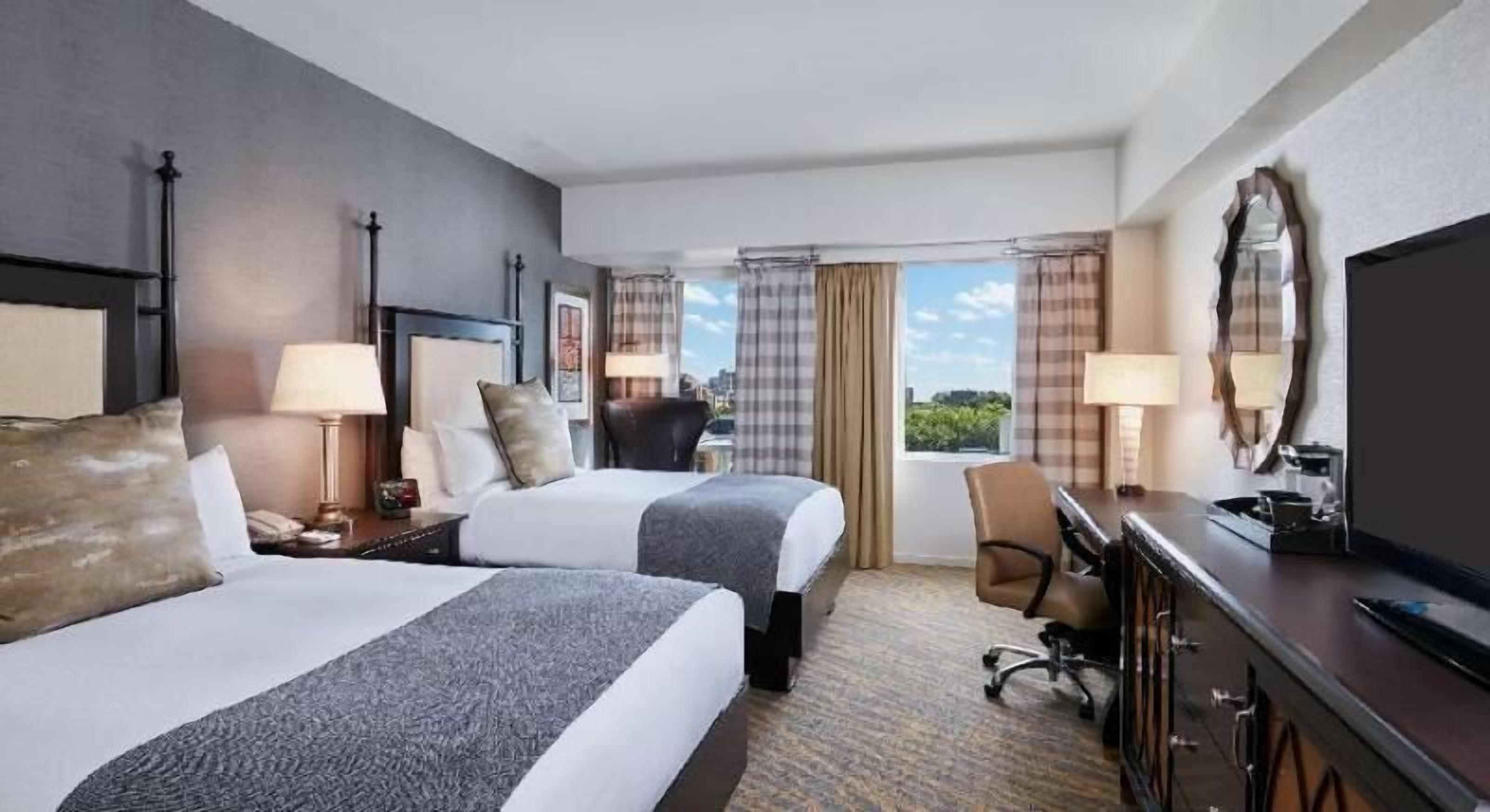 Egyptian cotton sheets, premium bedding, down comforters, pillowtop beds