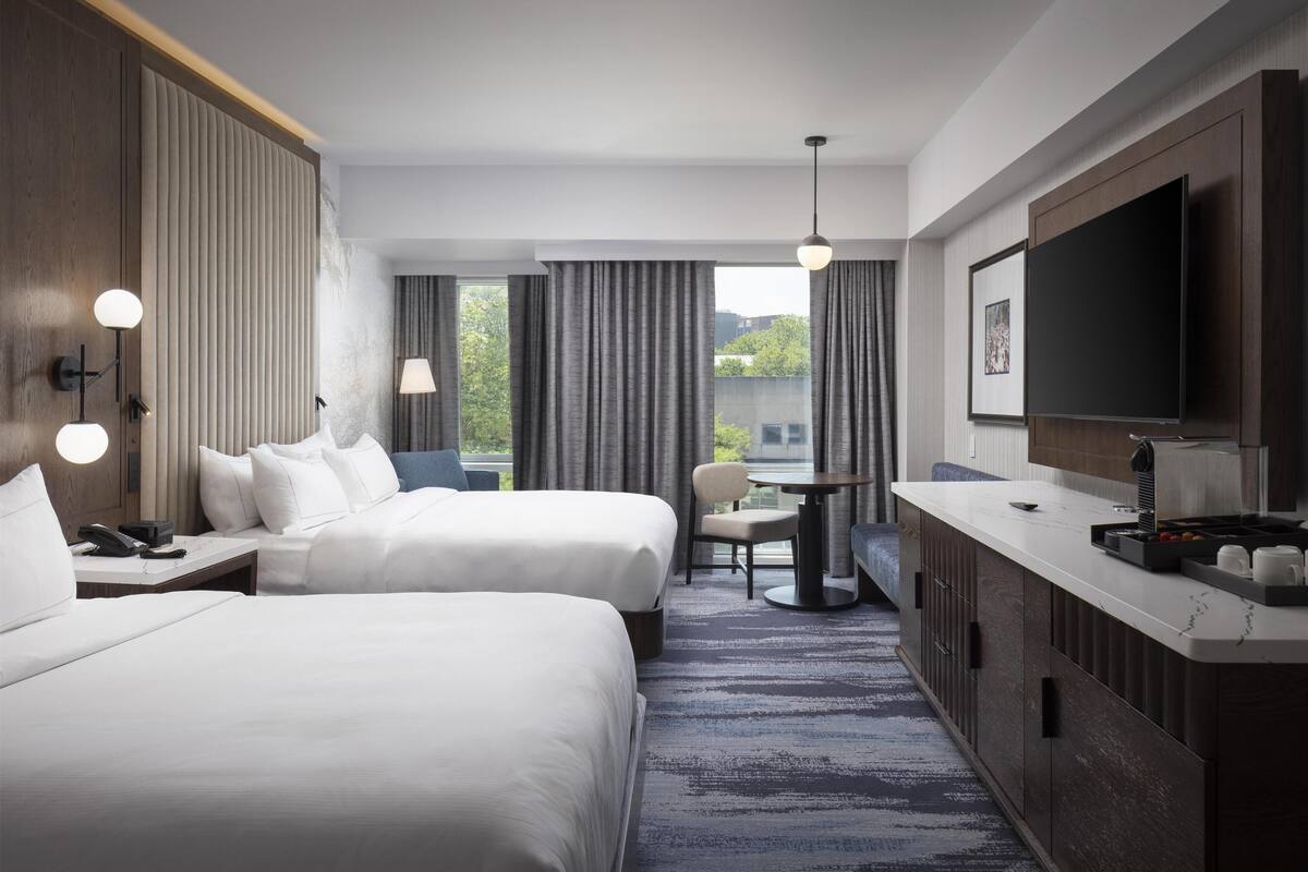 Egyptian cotton sheets, premium bedding, down duvets, pillow-top beds