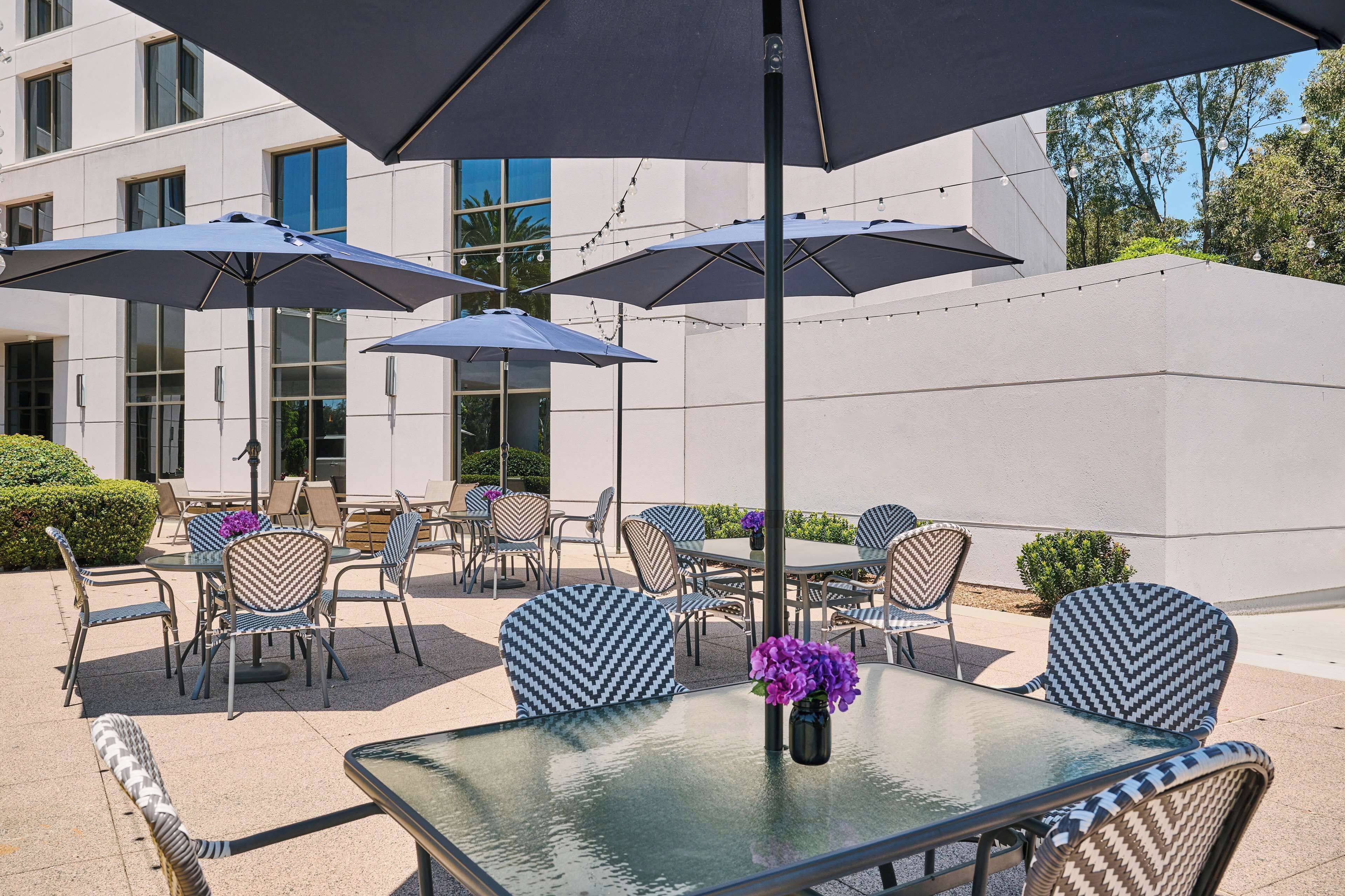 breakfast, lunch, dinner served; american cuisine