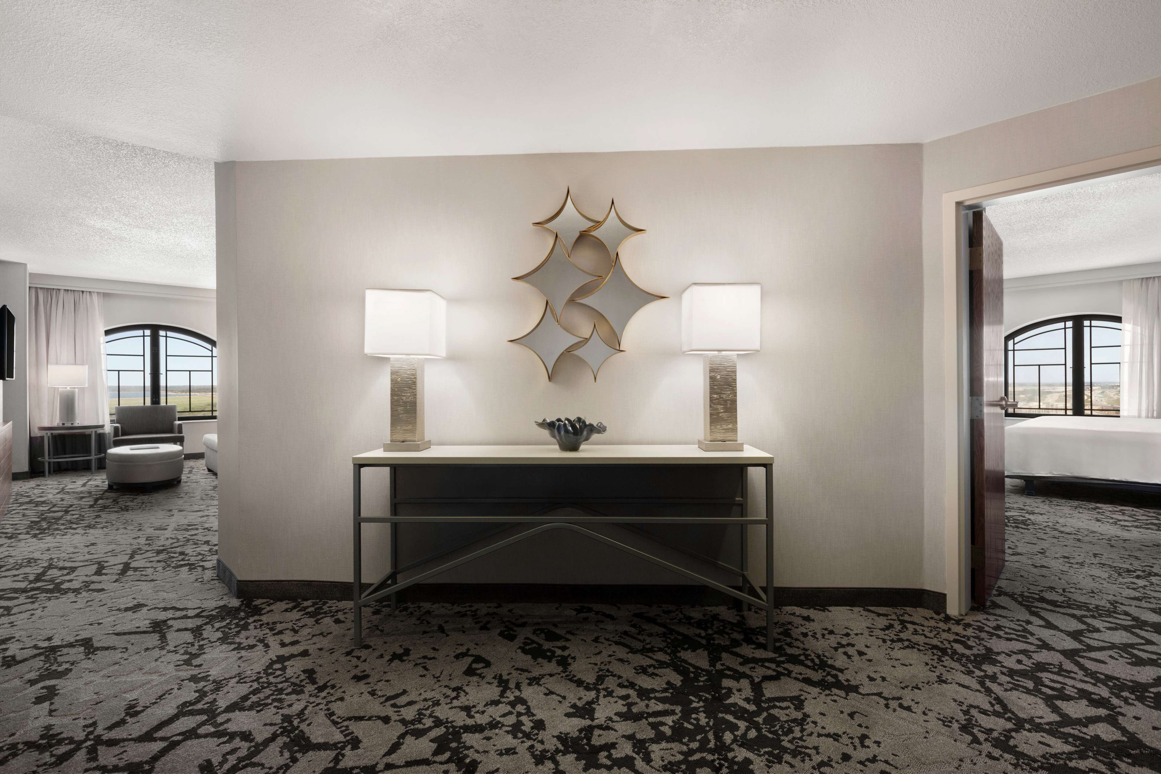 Photo - Embassy Suites Dallas - DFW Airport North