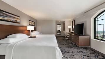 Premium bedding, in-room safe, desk, laptop workspace