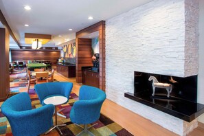 Lobby lounge - Fairfield Inn & Suites Dayton South (Dayton)