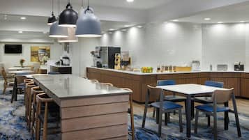 Free daily buffet breakfast