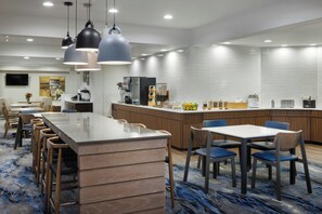 Petit déjeuner buffet compris tous les jours