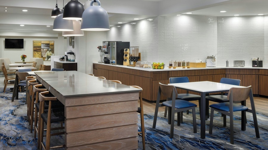 Fairfield Inn & Suites Jacksonville Airport