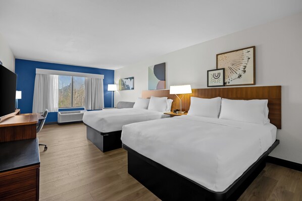 Premium bedding, pillowtop beds, in-room safe, desk