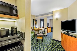 Suite, 1 King Bed, Non Smoking | Blackout drapes, iron/ironing board, free cribs/infant beds