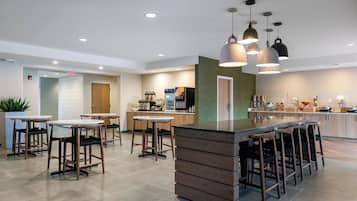 Free daily continental breakfast