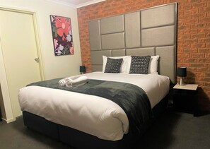 Executive-Doppelzimmer, 1 King-Bett | Schreibtisch, Verdunkelungsvorhänge, Bügeleisen/Bügelbrett