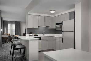 Premium Suite, Non Smoking | Private kitchen | Fridge, microwave, stovetop, dishwasher