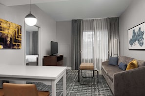 Standard Suite, 2 Queen Beds, Accessible, Non Smoking | Living area
