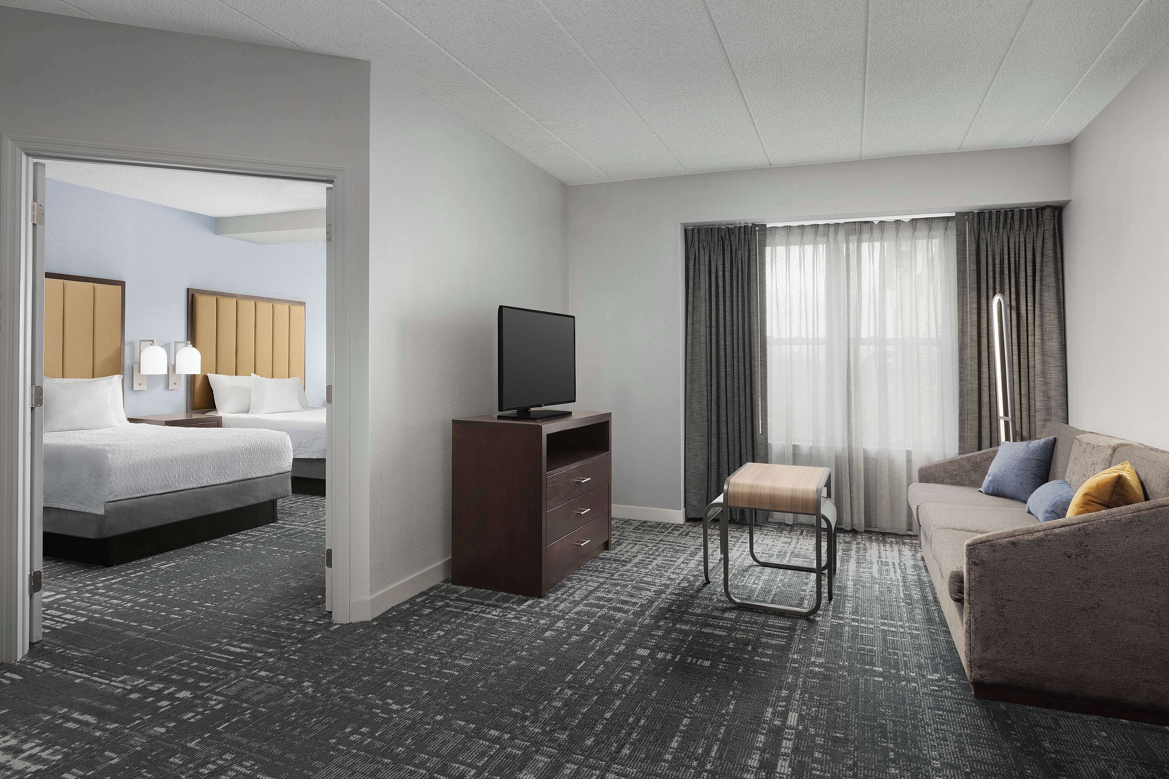 standard suite | living area | 50-inch lcd tv with satellite channels, tv