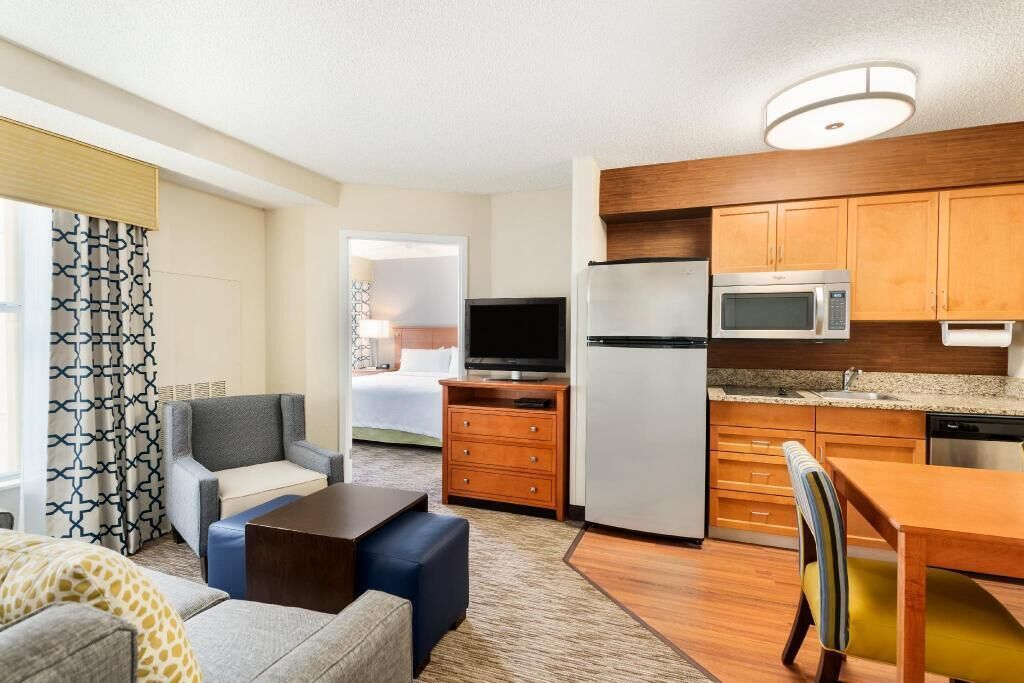 Literie de qualité supérieure, coffres-forts dans les chambres, bureau