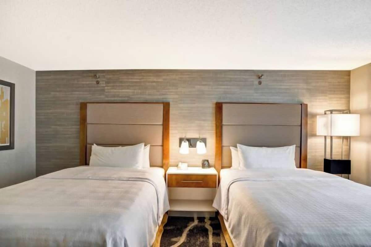 Literie hypoallergénique, fer et planche à repasser, Wi-Fi gratuit