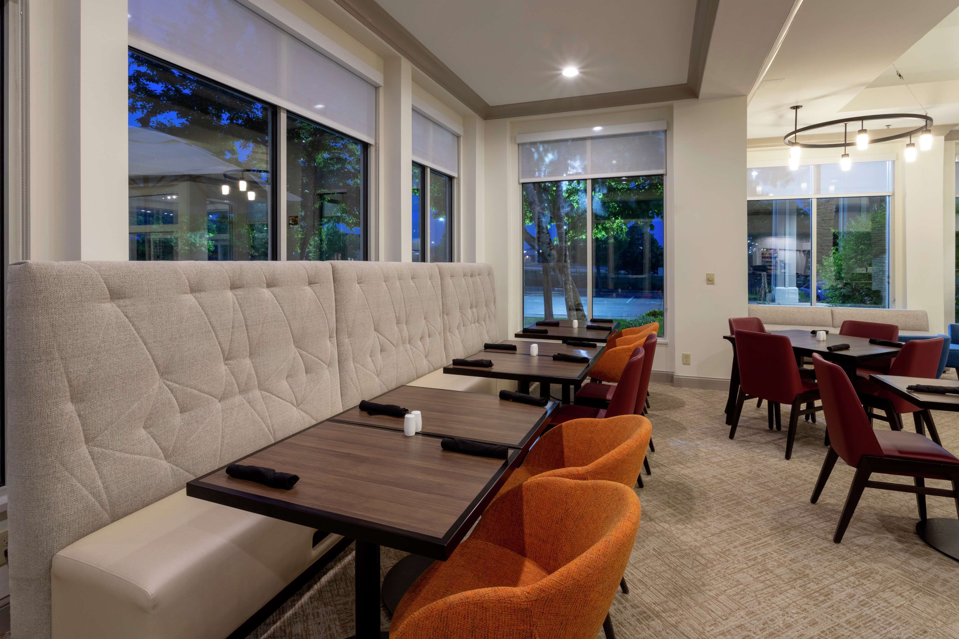 breakfast and dinner served, american cuisine