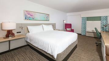 Hypo-allergenic bedding, in-room safe, desk, blackout curtains