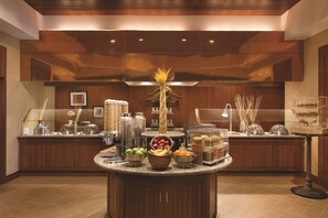 Daily full breakfast (USD 27.95 per person)