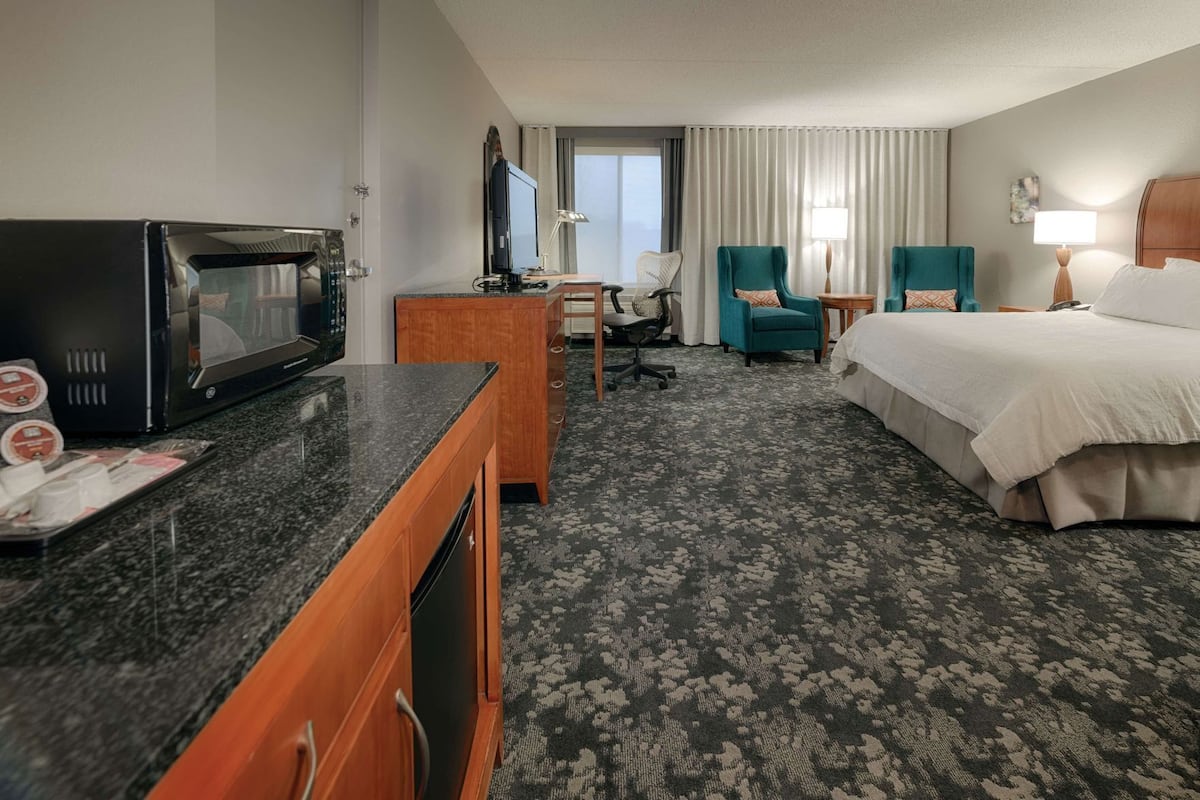In-room safe, desk, laptop workspace, iron/ironing board