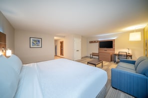 Suite, 1 kingsize-seng | Safe på rommet, strykejern/-brett og barnesenger (inkludert)
