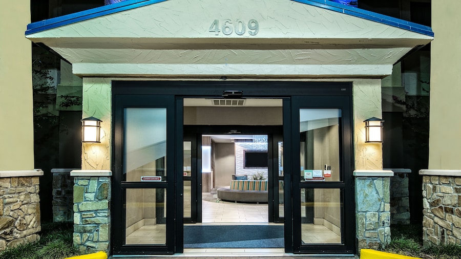 Holiday Inn Express Hotel & Suites Fort Worth Southwest I-20 by IHG