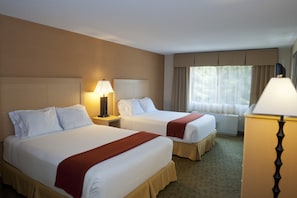 Pillowtop beds, in-room safe, desk, blackout drapes