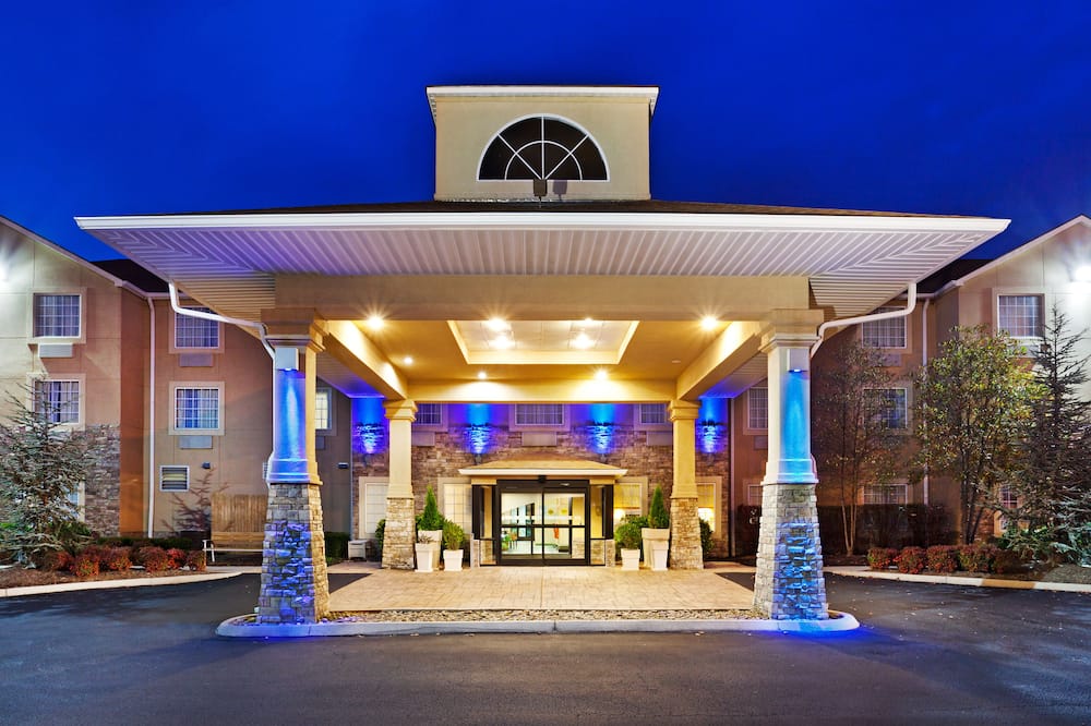Holiday Inn Express & Suites Alcoa (Knoxville Airport) by IHG