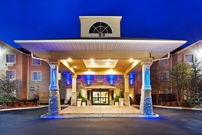 Holiday Inn Express & Suites Alcoa (Knoxville Airport) by IHG