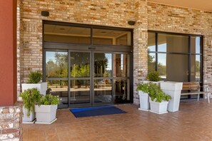 Exterior - Holiday Inn Express Hotel & Suites Harrison by IHG (Harrison)