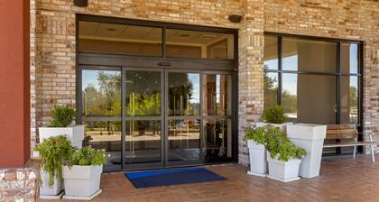 Holiday Inn Express Hotel & Suites Harrison by IHG
