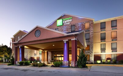 Holiday Inn Express Hotel & Suites Harrison, an IHG Hotel