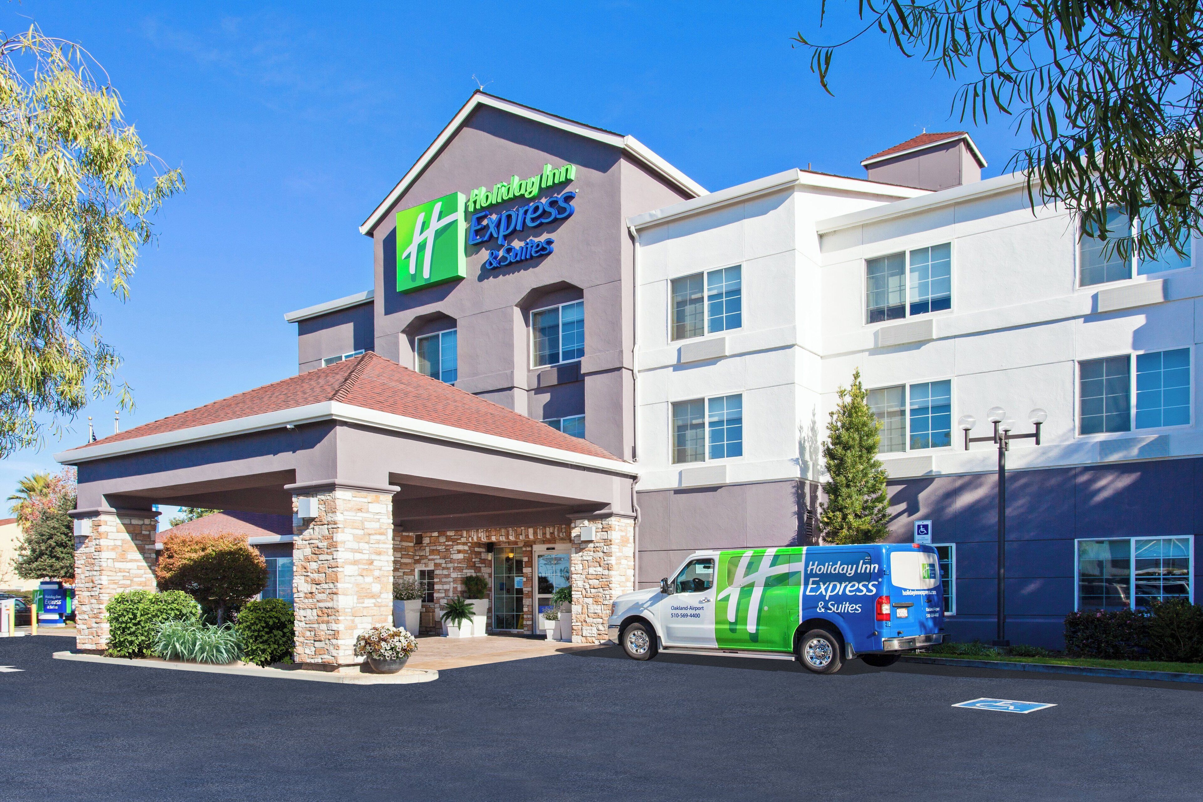 Photo - Holiday Inn & Suites Oakland Airport, An Ihg Hotel