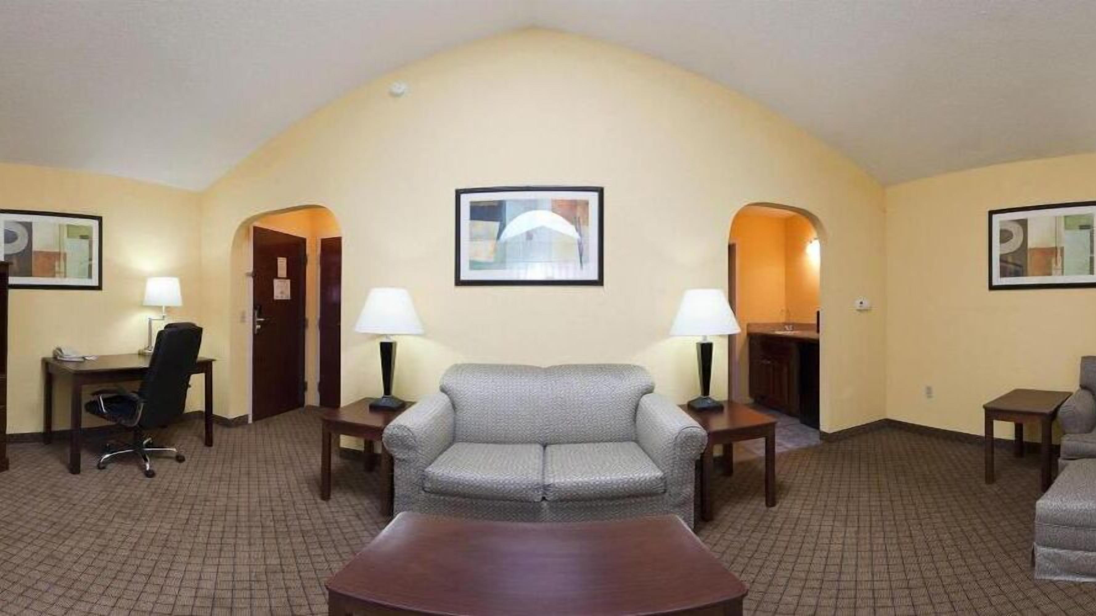 37-inch flat-screen tv with satellite channels, tv