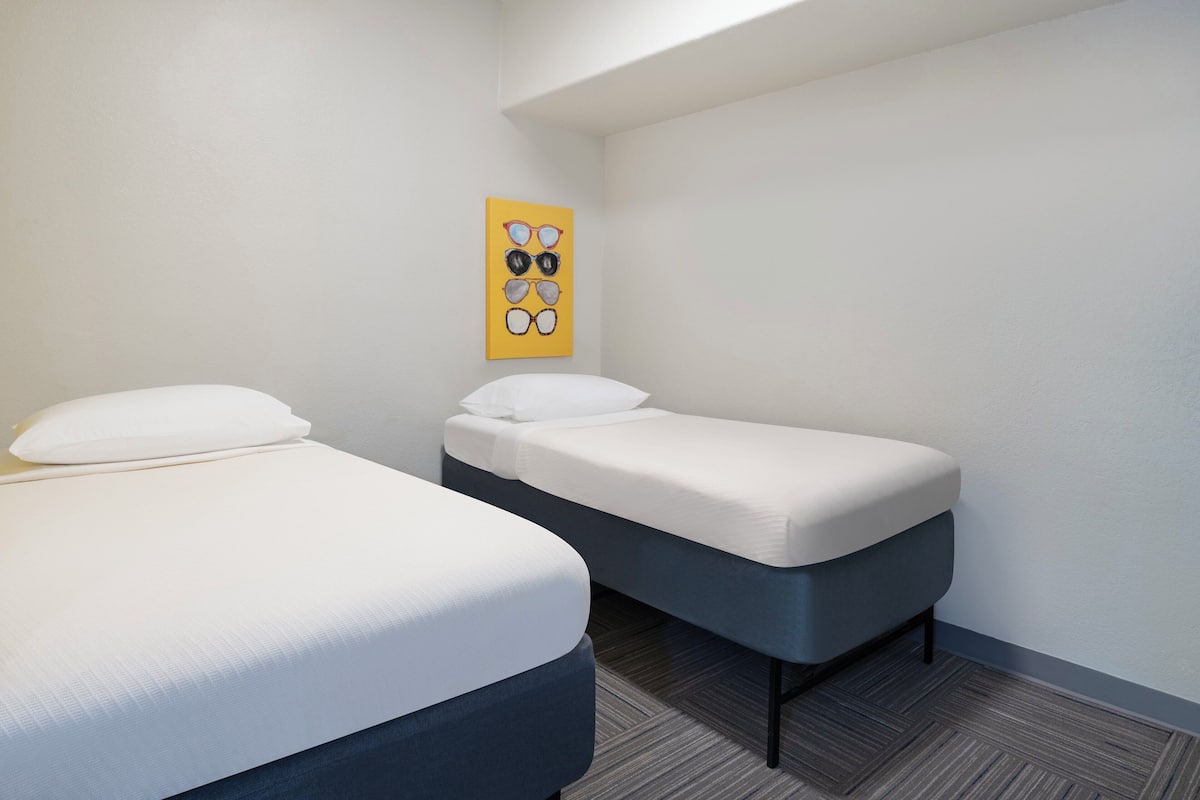 Suite, Multiple Beds | 1 bedroom, in-room safe, desk, blackout curtains