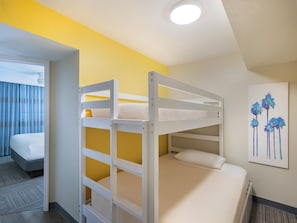 1 chambre, coffre-fort, bureau, rideaux dâobscurcissement