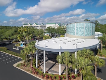 Exterior detail at Holiday Inn Resort Orlando Suites - Waterpark by IHG