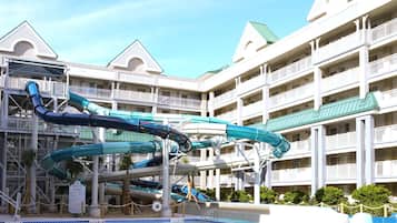 2 outdoor pools, a heated pool, open 9 AM to 9 PM, cabanas (surcharge)