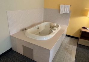Suite, 1 King Bed, Non Smoking, Jetted Tub