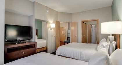 Holiday Inn Express Hotel & Suites St. Cloud by IHG