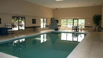 Hồ bơi trong nhà