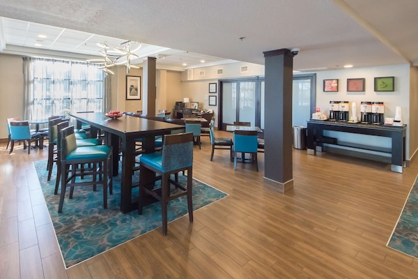 Tägliches inbegriffenes Frühstücksbuffet