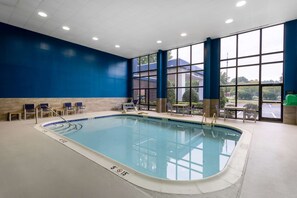 Indoor pool, pool loungers