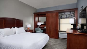 Premium bedding, in-room safe, blackout curtains, free cots/infant beds