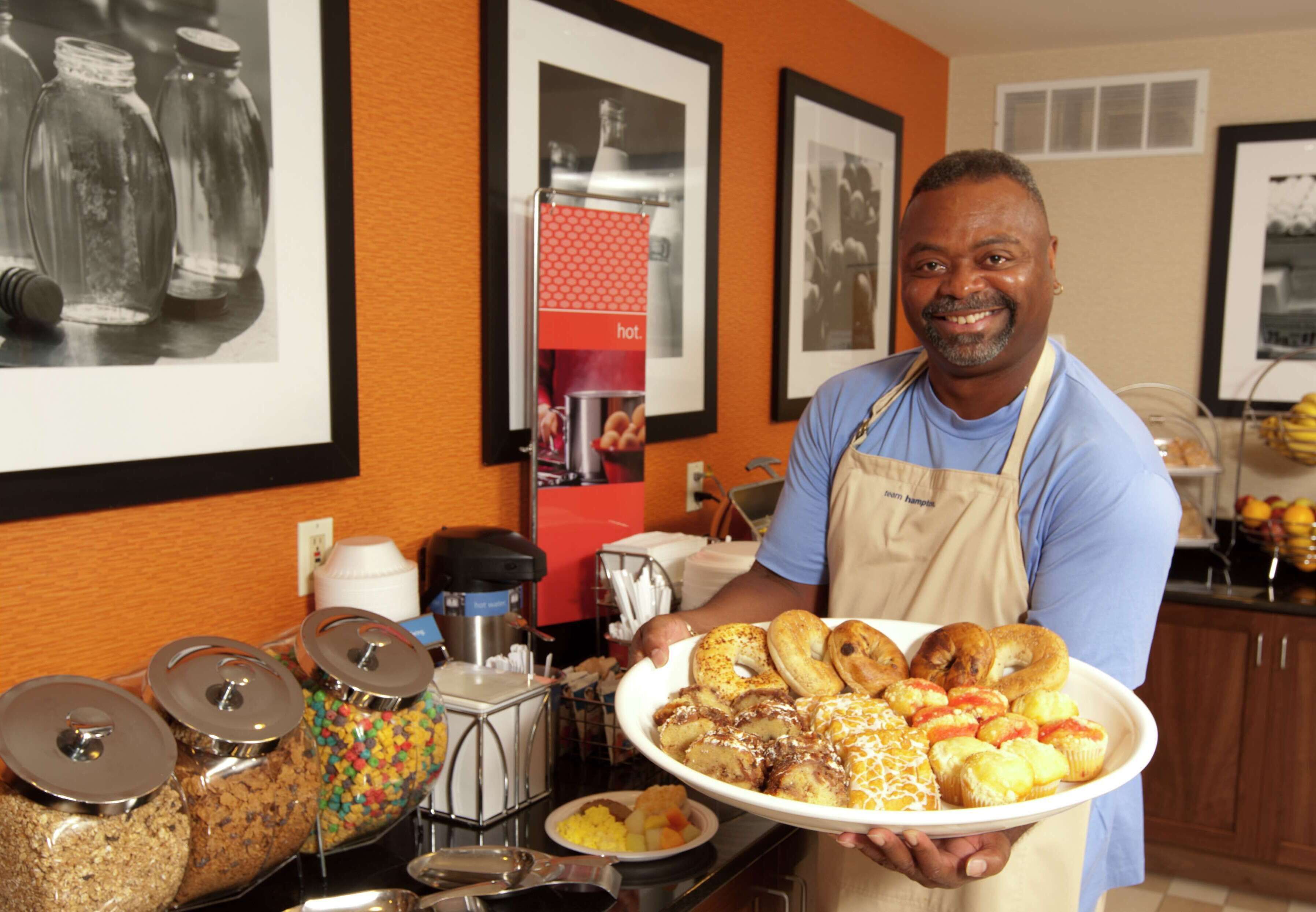 Free daily continental breakfast