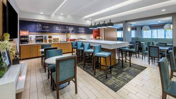 Free daily continental breakfast