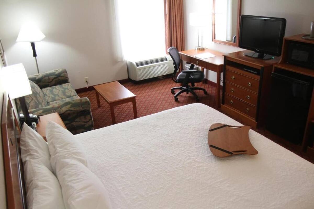 Skrivbord, strykjärn/strykbräda, extrasängar och gratis wi-fi