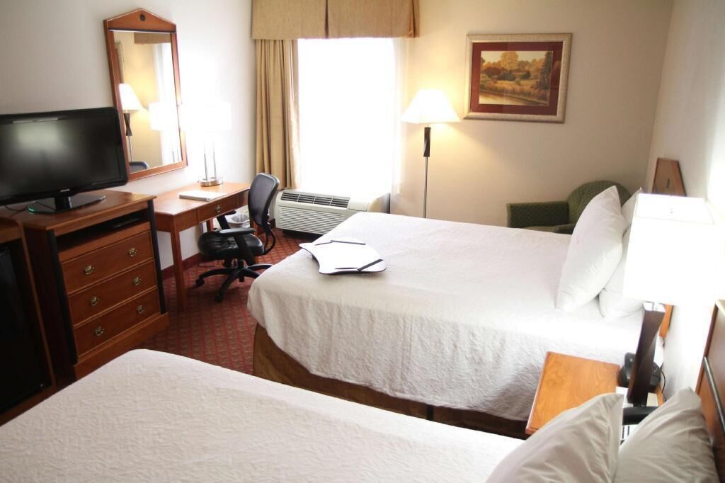 Schreibtisch, Bügeleisen/Bügelbrett, Zustellbetten, kostenloses WLAN