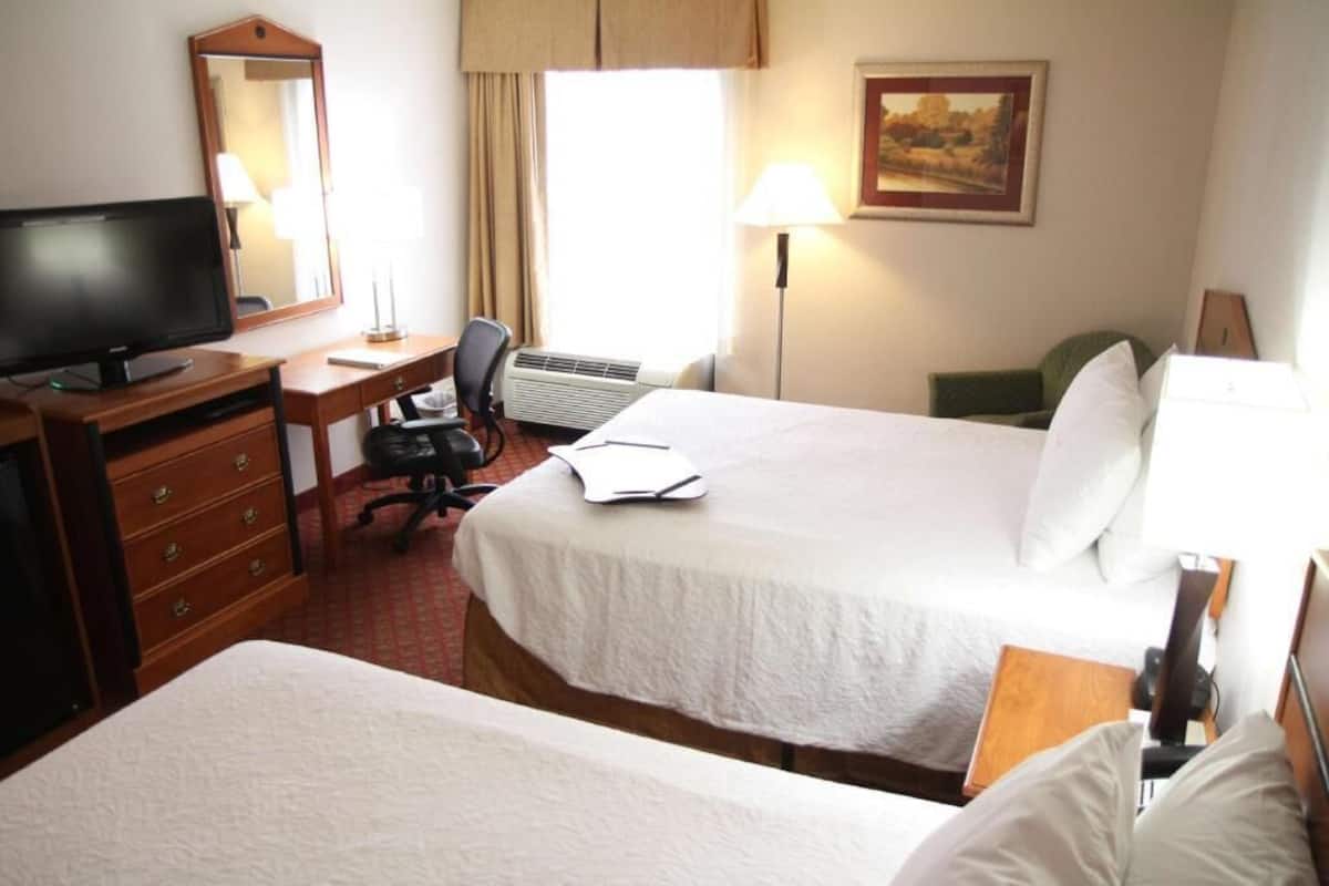 Työpöytä, silitysrauta/-lauta, lisävuoteet, ilmainen Wi-Fi