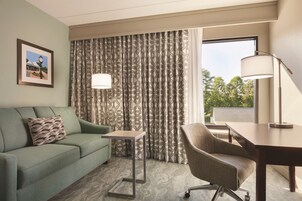 Room, 1 King Bed with Sofa bed, Non Smoking (Study) | Premium bedding, Tempur-Pedic beds, in-room safe, desk