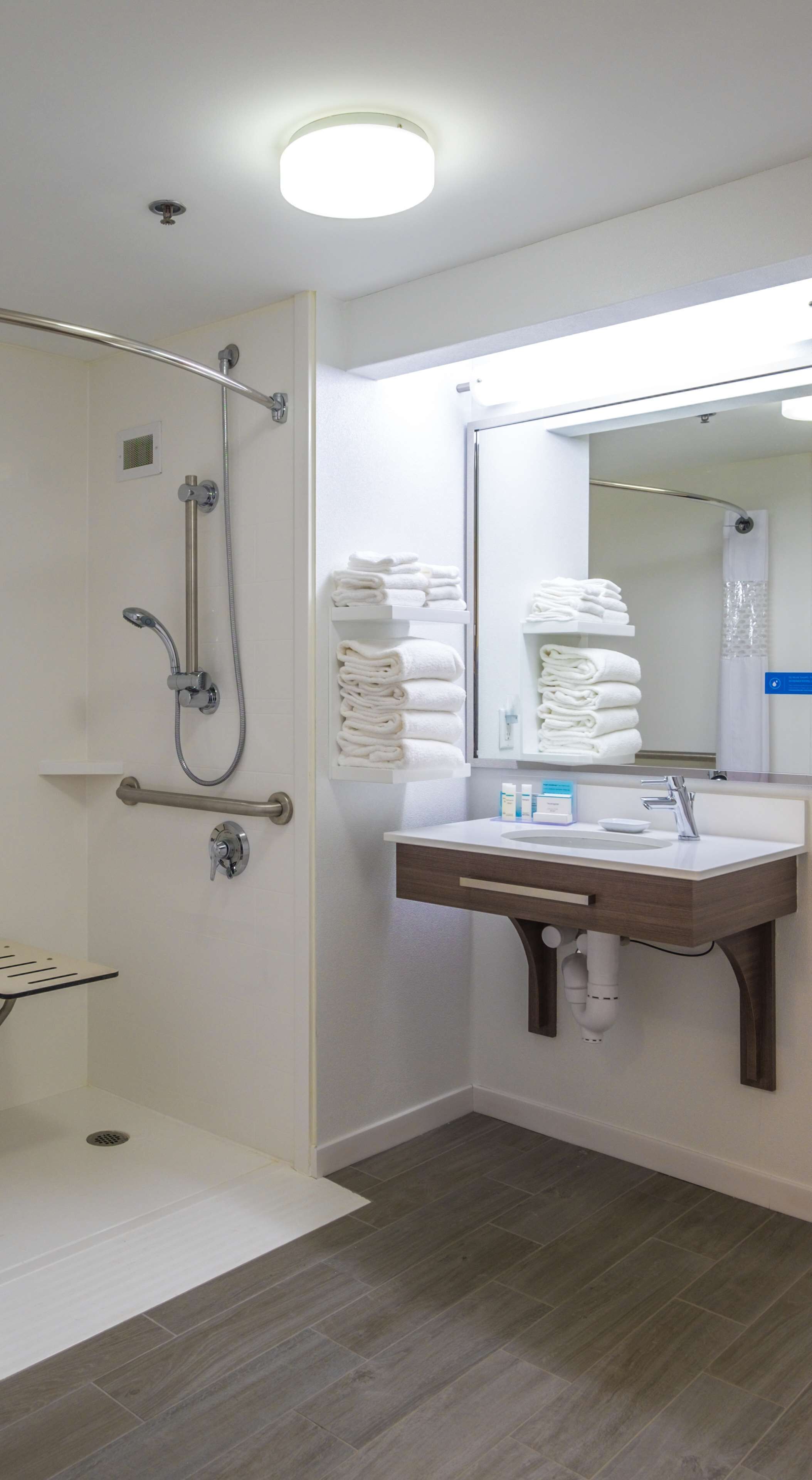 room, 1 king bed, accessible, non smoking | premium bedding, desk, blackout curtains, iron/ironing board